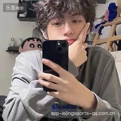 仲灵楚